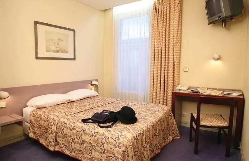 Hotel Ibis Styles Nation Porte De Montreuil 3*