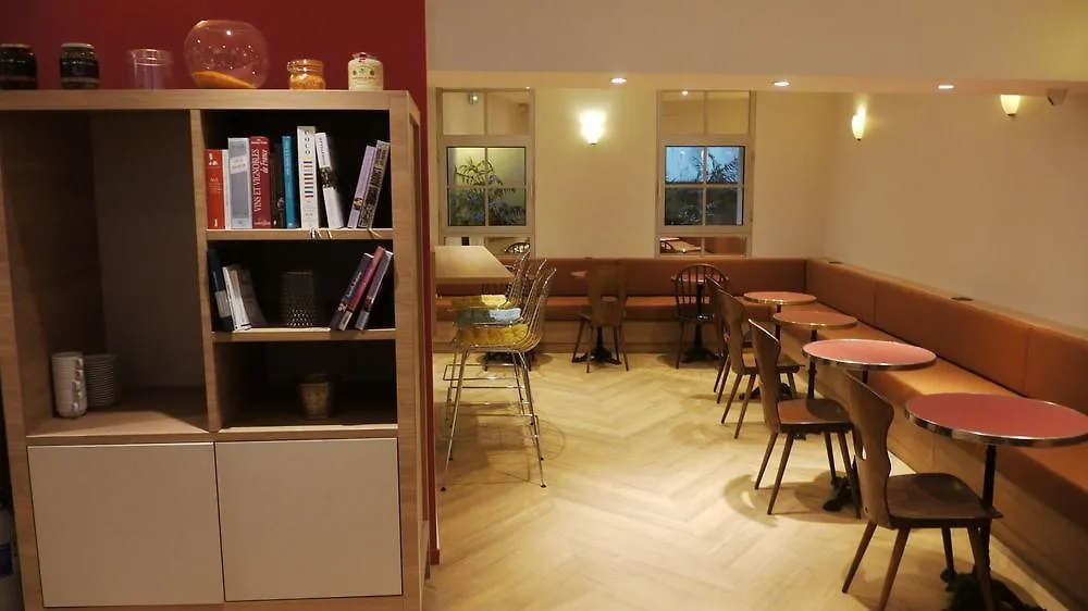 Hotel Ibis Styles Nation Porte De Montreuil 3*